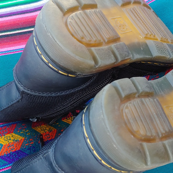 Dr. Martens Junior Combs Black Lightweight Casual Boots with Side Zipper Size 1 - Picture 16 of 17